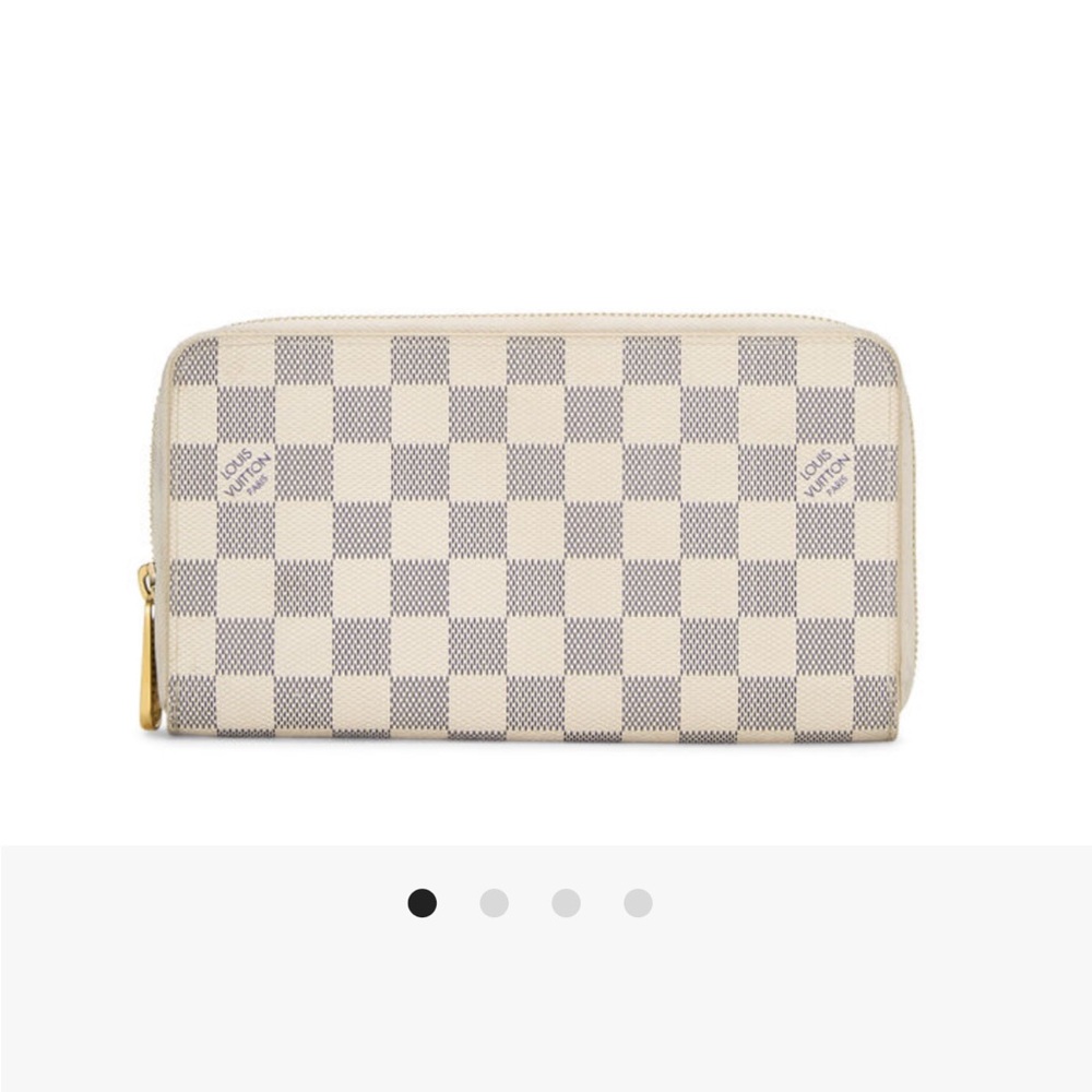 Louis Vuitton White Damier wallet